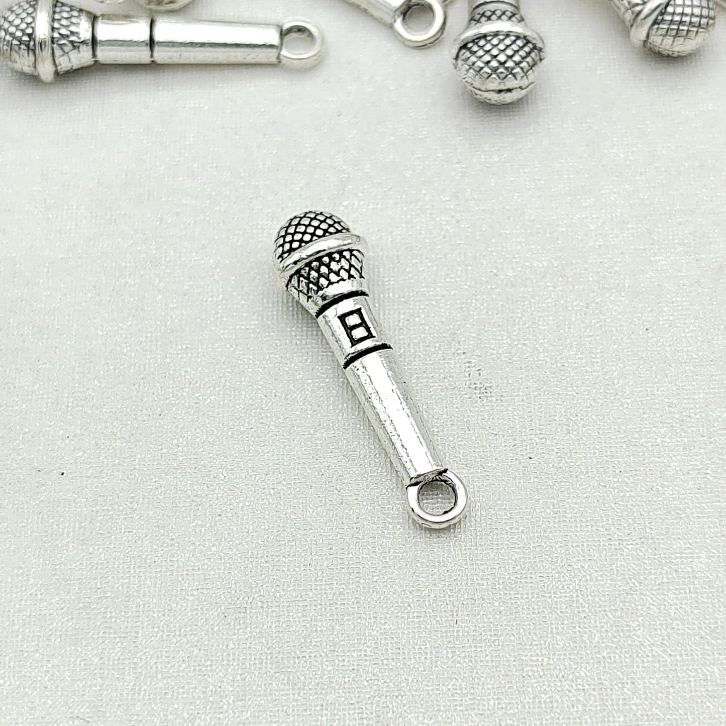 100PCS Alloy Pendants Microphone Jewelry Making Findings Supplies DIY Pendants Doki Decor   