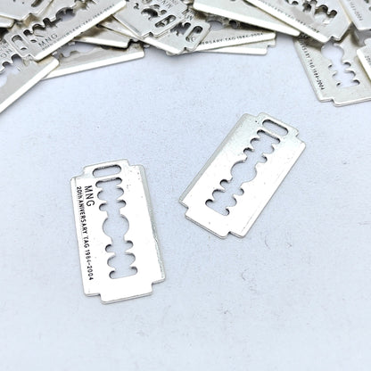 100PCS Alloy Pendants Razor Blade Flat Unique Jewelry Making Findings Supplies DIY Pendants Doki Decor   